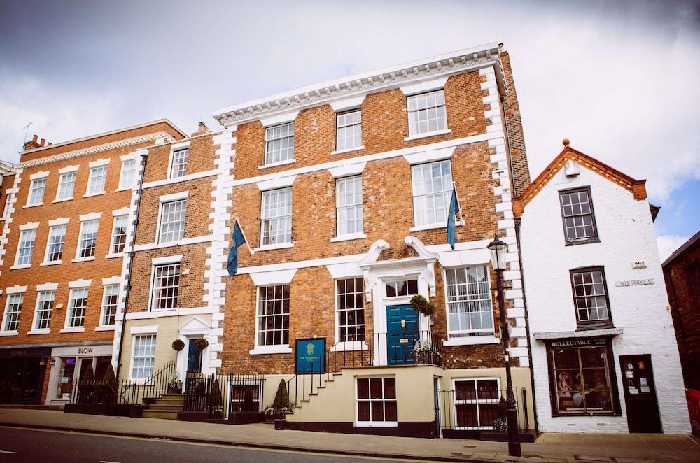 The Townhouse Chester Exterior photo